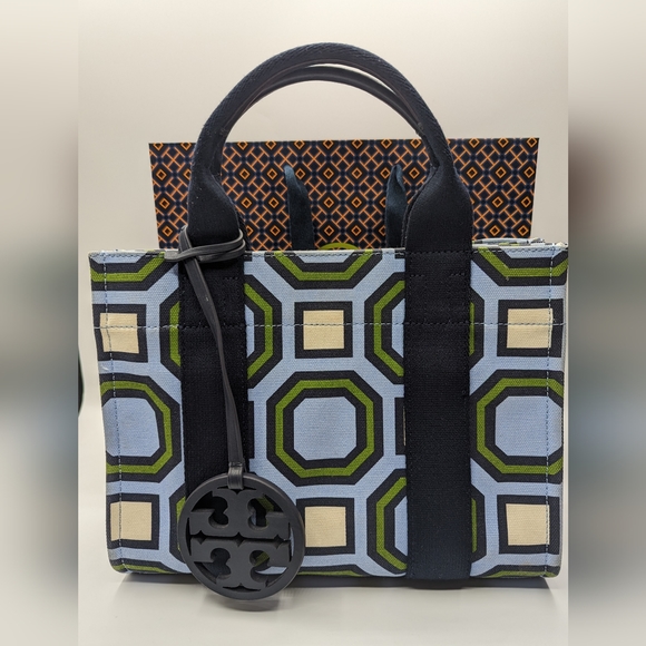 Tory Burch Handbags - Tory Burch Light Chambray Octagon Tote with Shopper